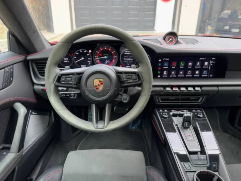 Porsche 911 Carrera 4 GTS Coupé FrontLift Burmester FULL – fotografia 18