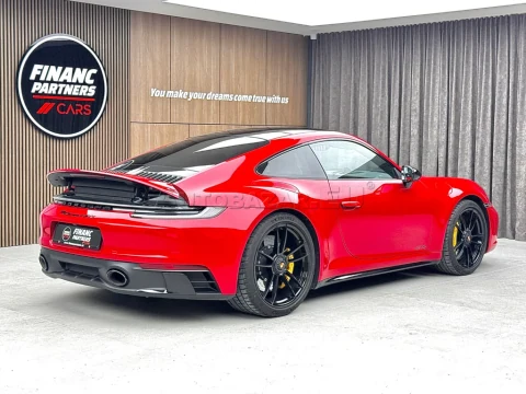 Porsche 911 Carrera 4 GTS Coupé FrontLift Burmester FULL – fotografia 2