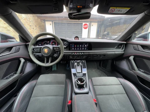 Porsche 911 Carrera 4 GTS Coupé FrontLift Burmester FULL – fotografia 10