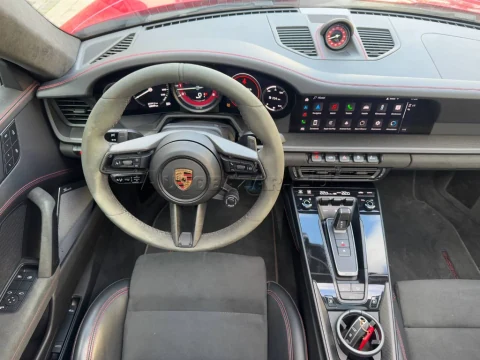 Porsche 911 Carrera 4 GTS Coupé FrontLift Burmester FULL – fotografia 19