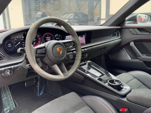 Porsche 911 Carrera 4 GTS Coupé FrontLift Burmester FULL – fotografia 20