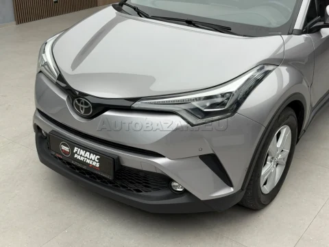 Toyota C-HR 1.2 Turbo Live FWD – fotografia 32