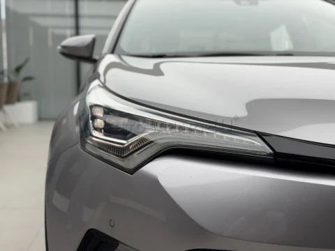Toyota C-HR 1.2 Turbo Live FWD – fotografia 8