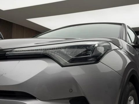 Toyota C-HR 1.2 Turbo Live FWD – fotografia 33
