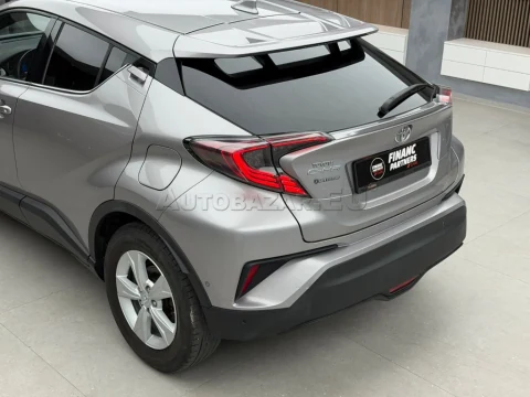 Toyota C-HR 1.2 Turbo Live FWD – fotografia 25
