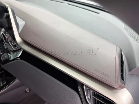 Toyota C-HR 1.2 Turbo Live FWD – fotografia 2