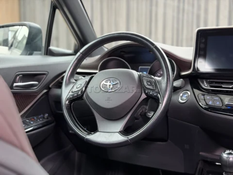 Toyota C-HR 1.2 Turbo Live FWD – fotografia 11