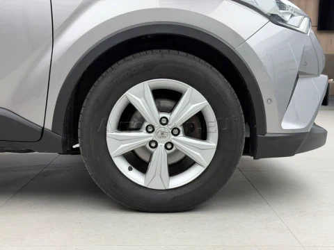 Toyota C-HR 1.2 Turbo Live FWD – fotografia 47