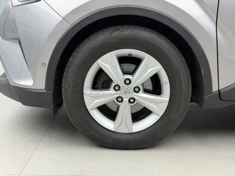 Toyota C-HR 1.2 Turbo Live FWD – fotografia 43