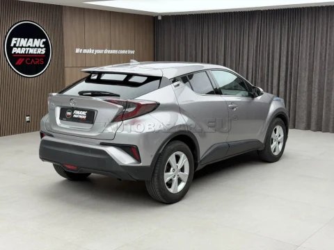 Toyota C-HR 1.2 Turbo Live FWD – fotografia 14