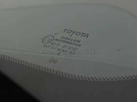 Toyota C-HR 1.2 Turbo Live FWD – fotografia 36