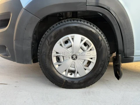Peugeot Boxer 2.2 BlueHDi 165k 435 L4 – fotografia 12