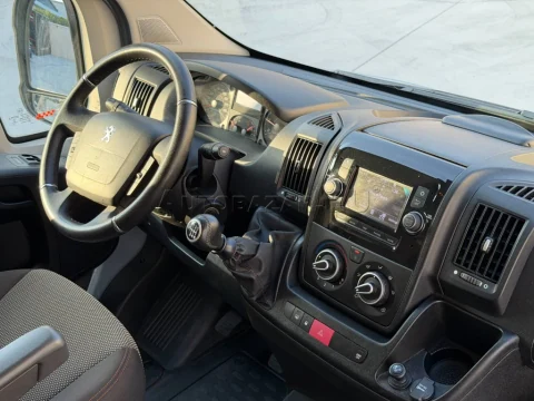 Peugeot Boxer 2.2 BlueHDi 165k 435 L4 – fotografia 55