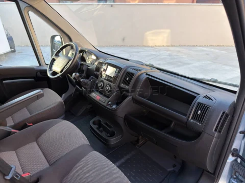Peugeot Boxer 2.2 BlueHDi 165k 435 L4 – fotografia 56
