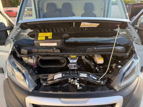 Peugeot Boxer 2.2 BlueHDi 165k 435 L4 – fotografia 41