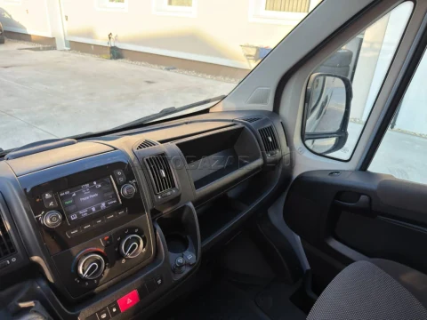 Peugeot Boxer 2.2 BlueHDi 165k 435 L4 – fotografia 57