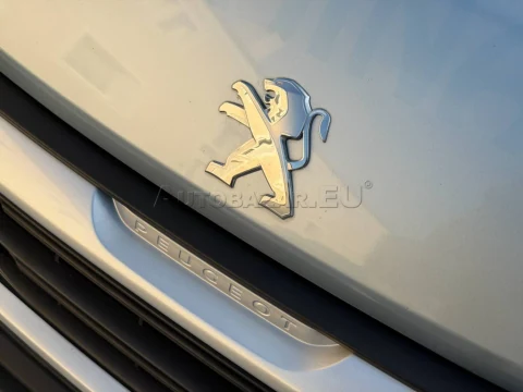 Peugeot Boxer 2.2 BlueHDi 165k 435 L4 – fotografia 25