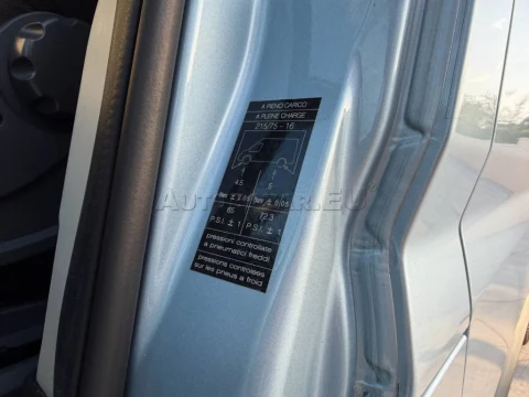Peugeot Boxer 2.2 BlueHDi 165k 435 L4 – fotografia 29
