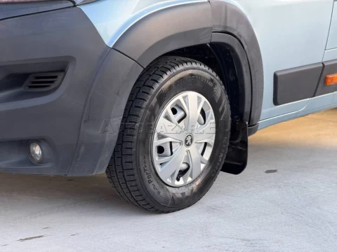Peugeot Boxer 2.2 BlueHDi 165k 435 L4 – fotografia 13