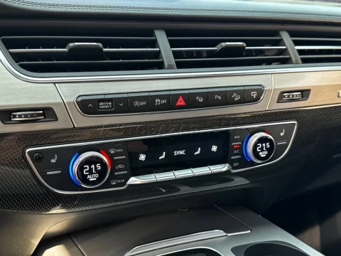 Audi SQ7 4.0Tdi, 7-miest, 320kw, Pano, Bose, Tazne – fotografia 41