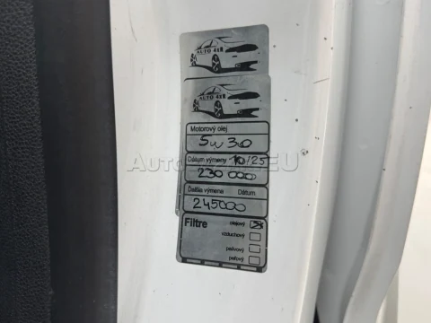 Peugeot Rifter 1.5 BlueHDi 130 Allure – fotografia 35