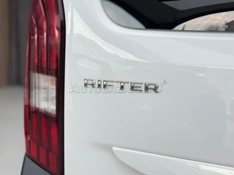 Peugeot Rifter 1.5 BlueHDi 130 Allure – fotografia 9