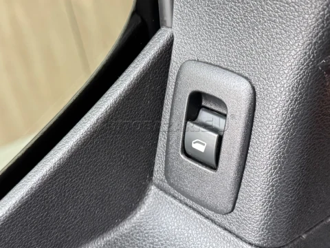Peugeot Rifter 1.5 BlueHDi 130 Allure – fotografia 23
